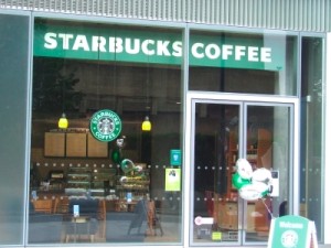 Starbucks giảm giá cà phê đóng gói tại cửa hàng tạp hóa xuống 10%