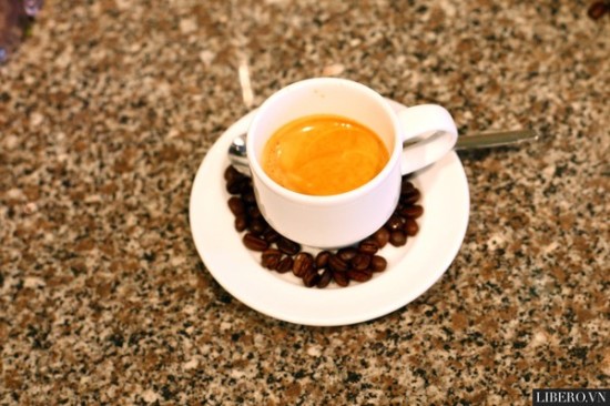 Pha chế cà phê Ý từ… hạt cà phê Việt